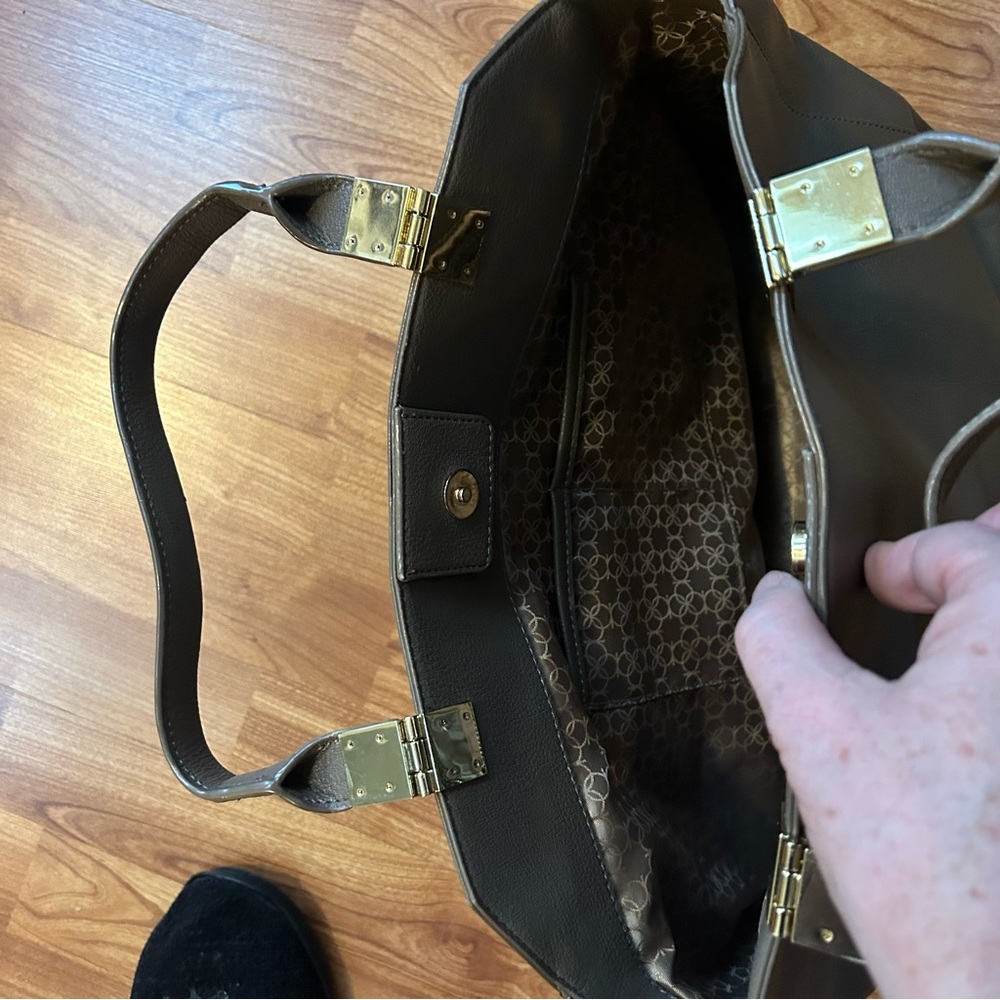 3/$20 taupe shoulder bag - Picture 5 of 7